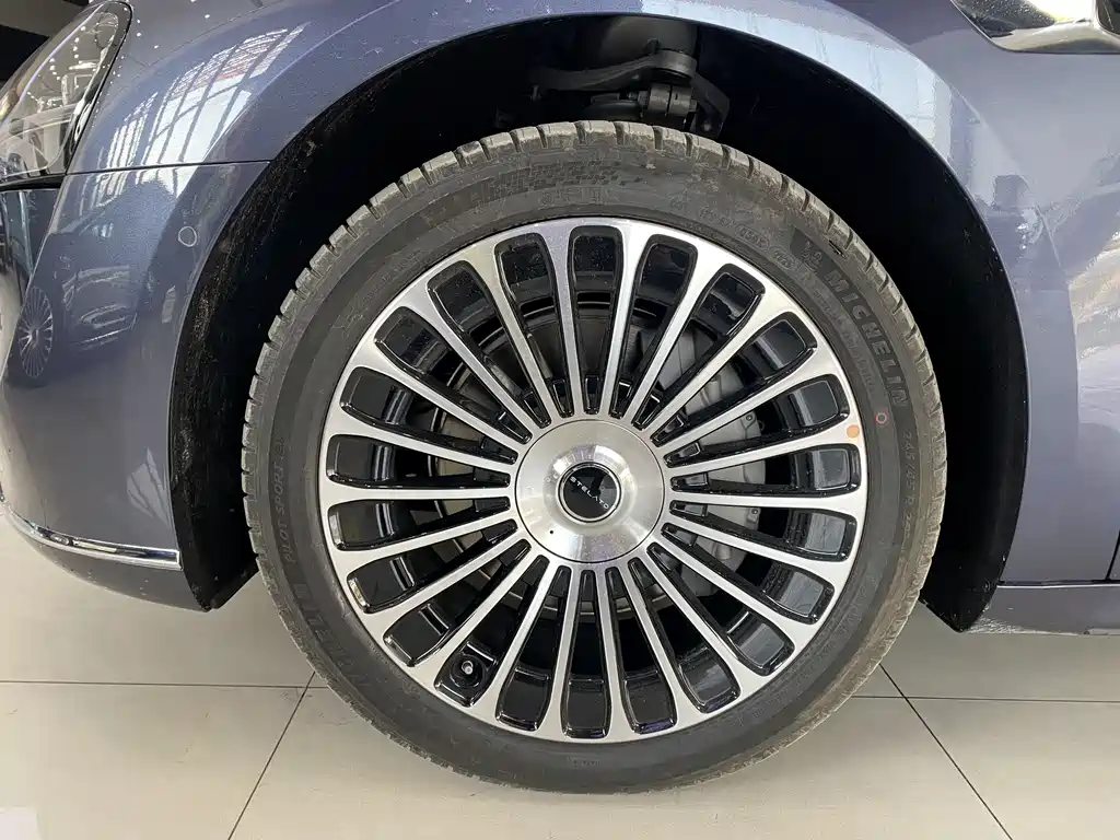 AITO ENJOY THE WORLD S9