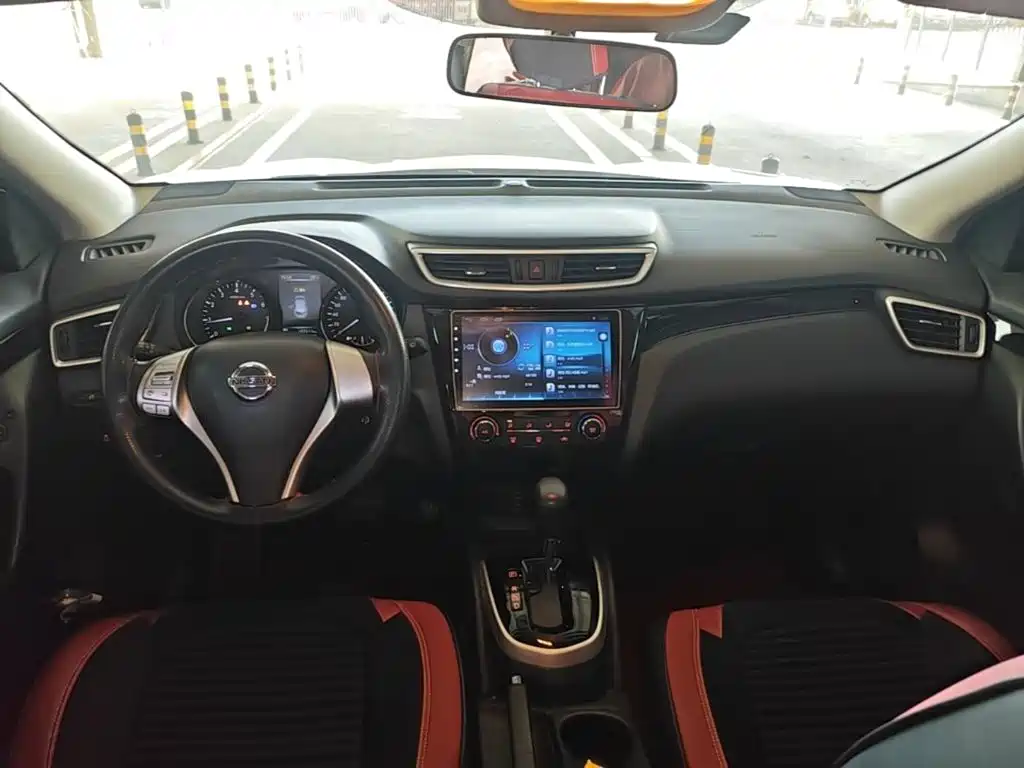 Nissan Qashqai — миниатюра 10