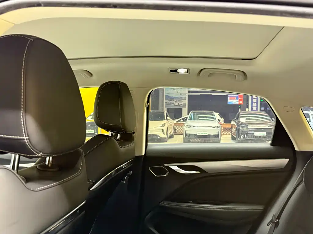 Geely Xingyue — миниатюра 11