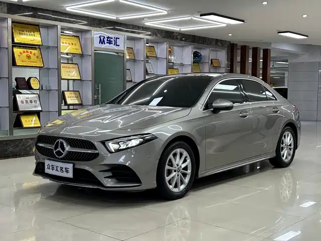 MERCEDES-BENZ A CLASS 2021