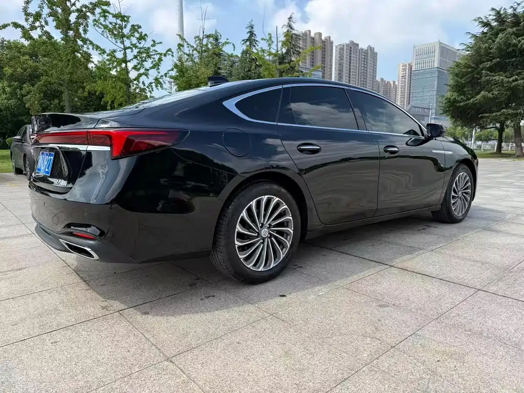 Buick LaCrosse — миниатюра 7