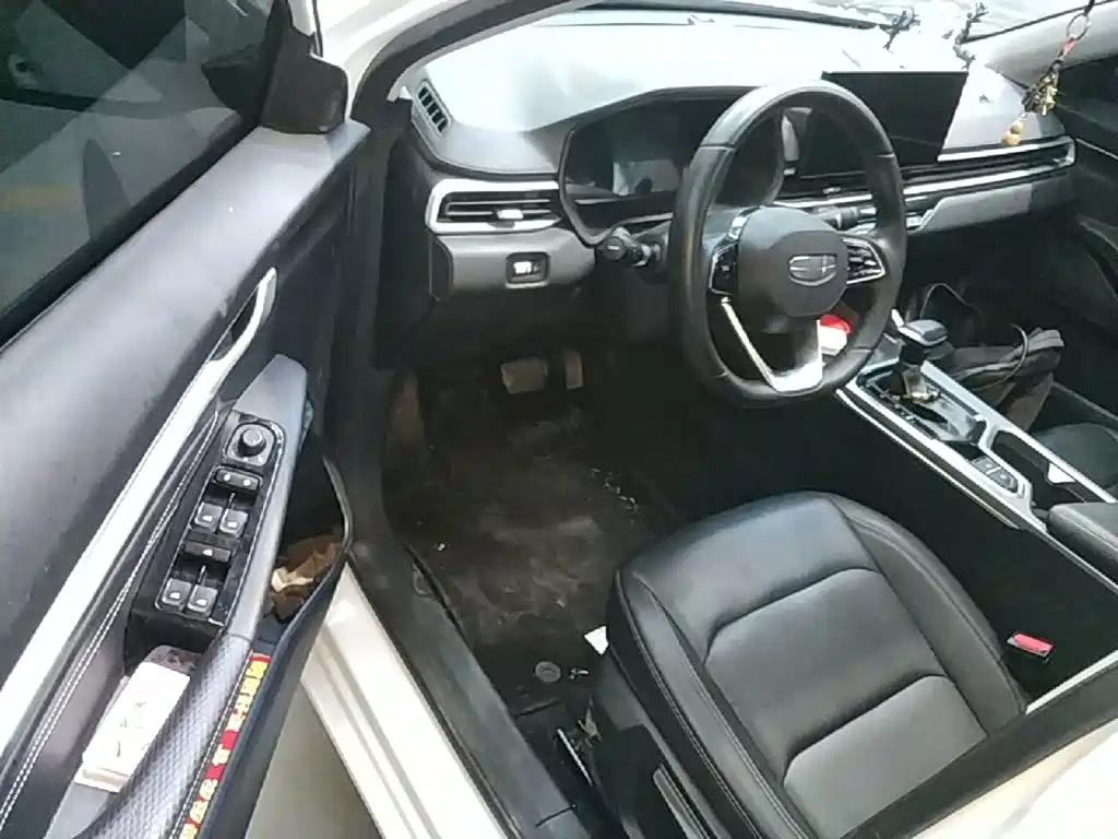 Geely Emgrand — миниатюра 16