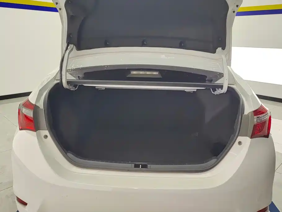 Toyota Corolla — миниатюра 4