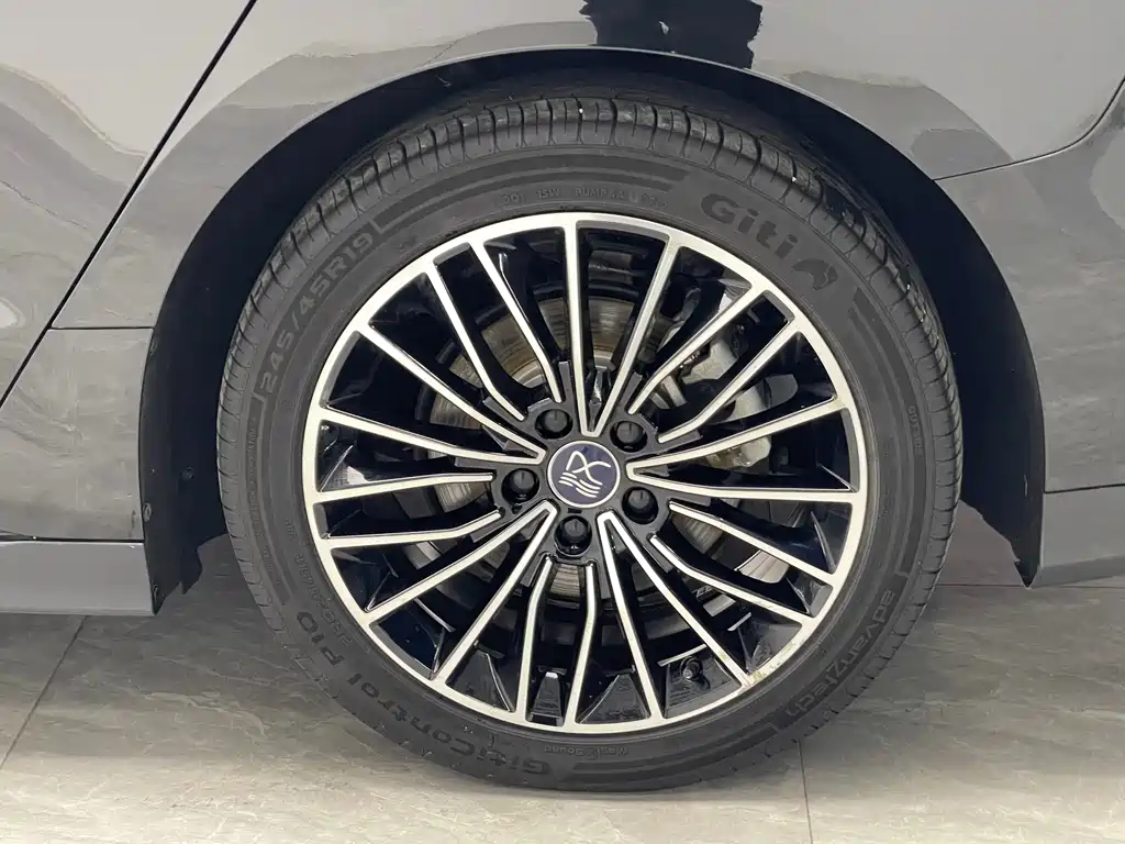 BYD Han — миниатюра 19