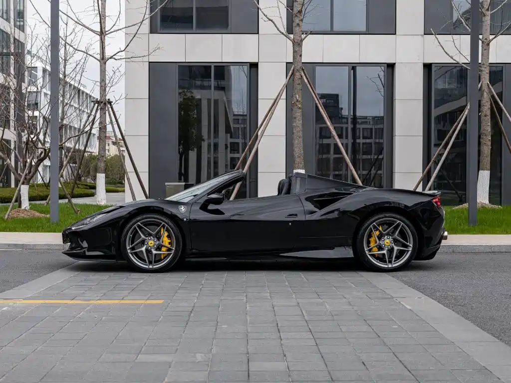 Ferrari F8 — миниатюра 7