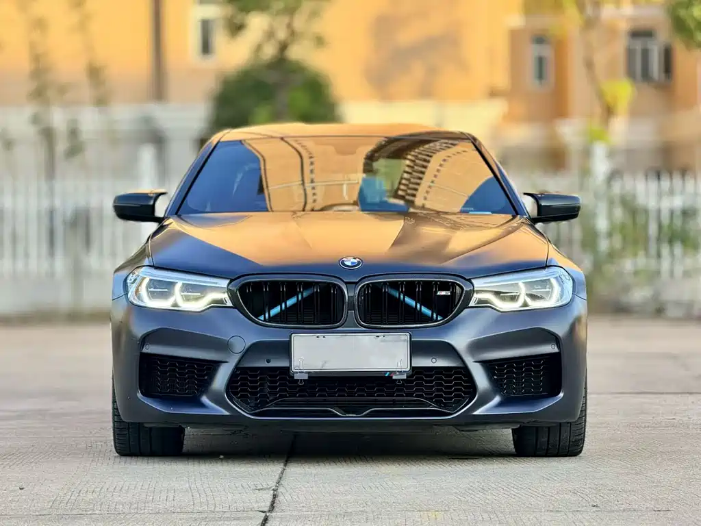 BMW M5
