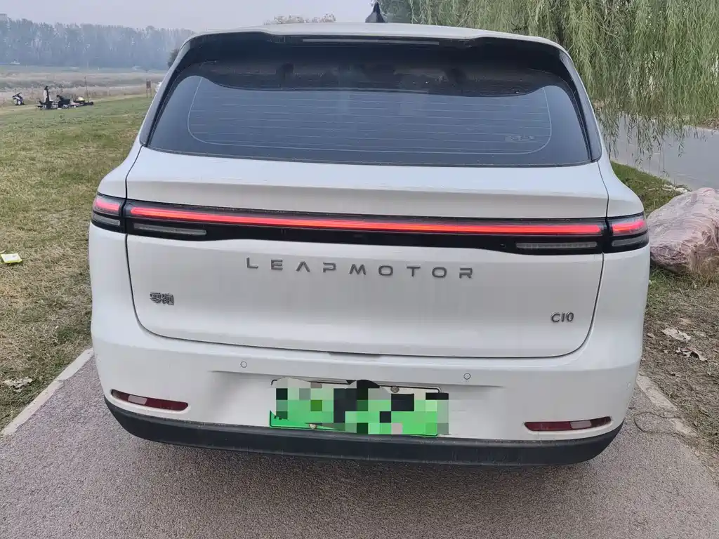 Leapmotor Leapmotor C10 — миниатюра 5