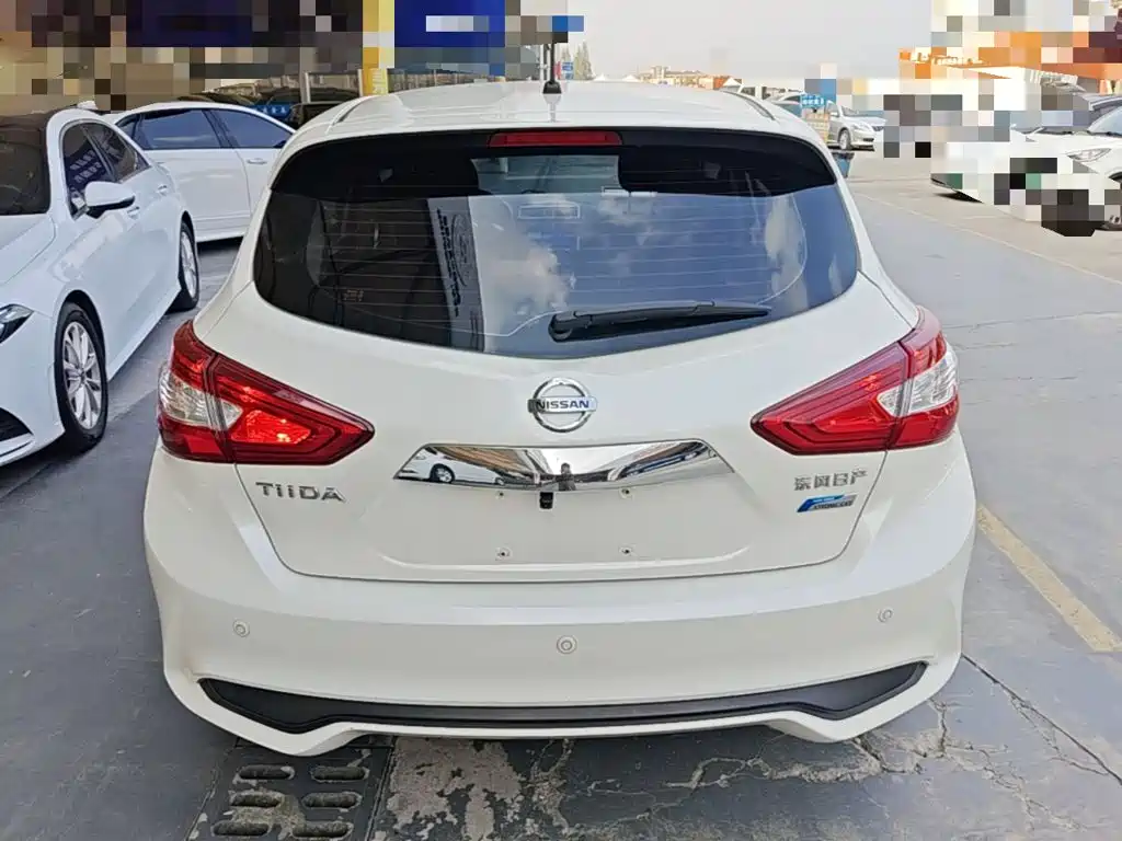 Nissan Tiida — миниатюра 6