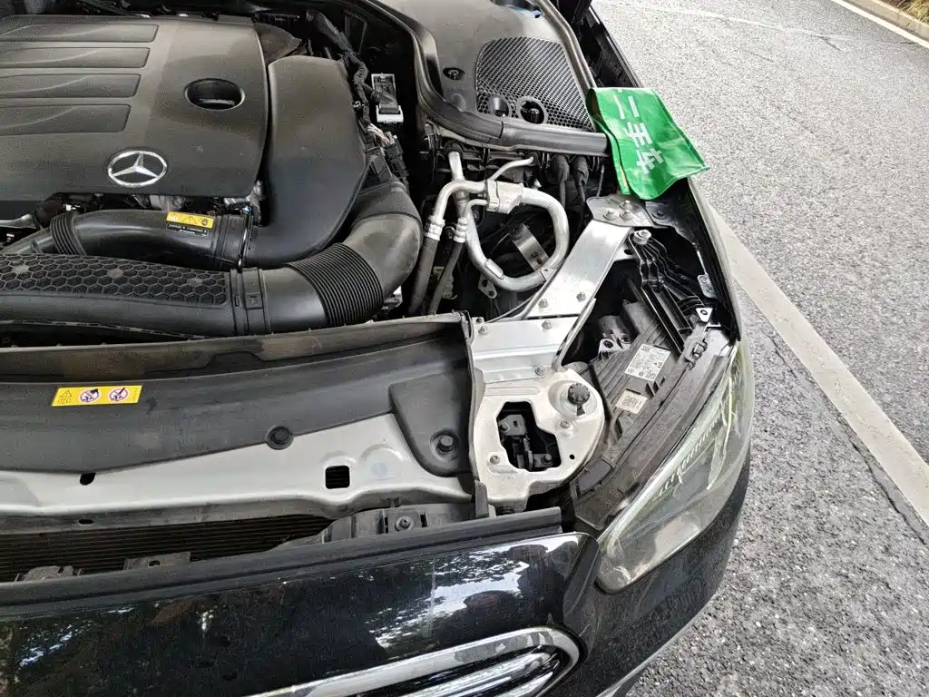 Mercedes-Benz E-Class — миниатюра 21