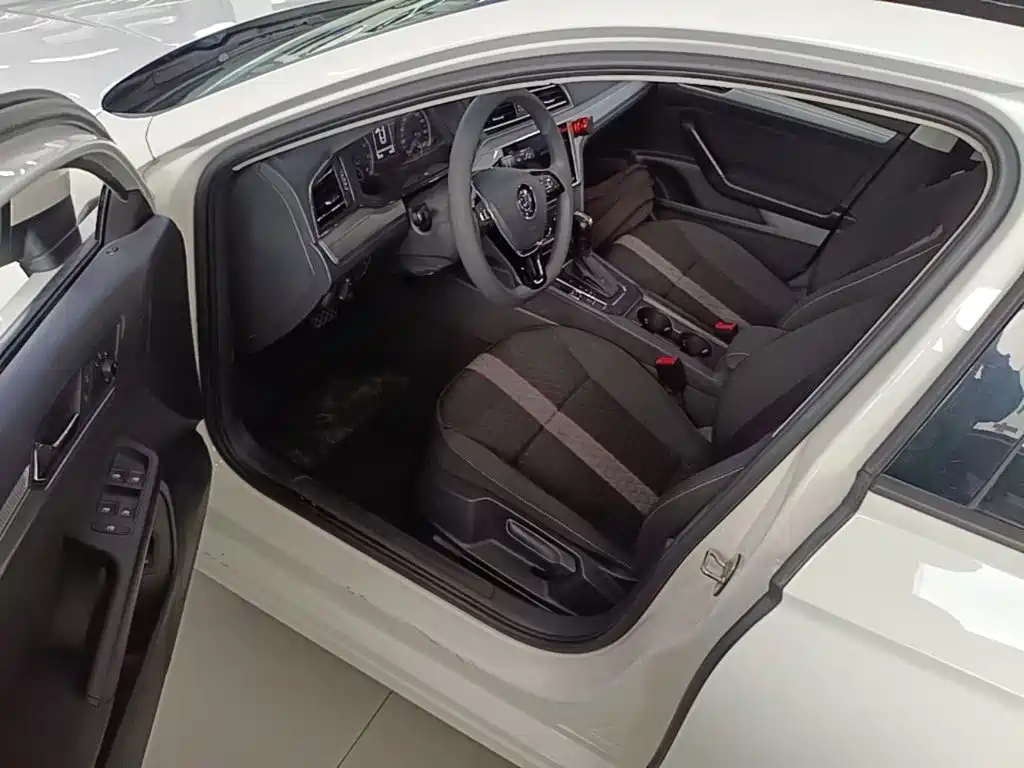 Volkswagen Lamando — миниатюра 16