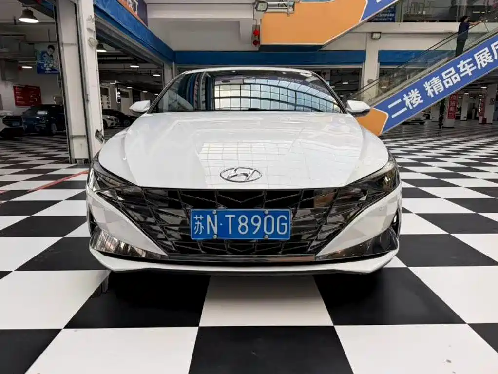 Hyundai Elantra — миниатюра 2