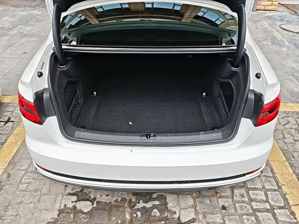 Audi A4L — миниатюра 19