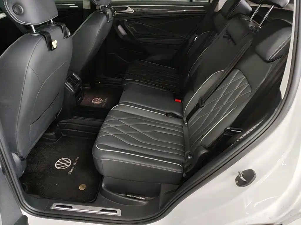 Volkswagen Tiguan L — миниатюра 17