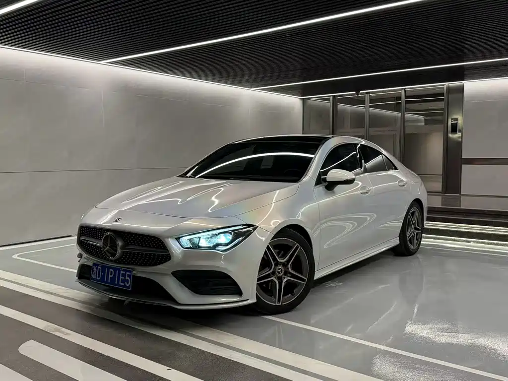 MERCEDES-BENZ CLA
