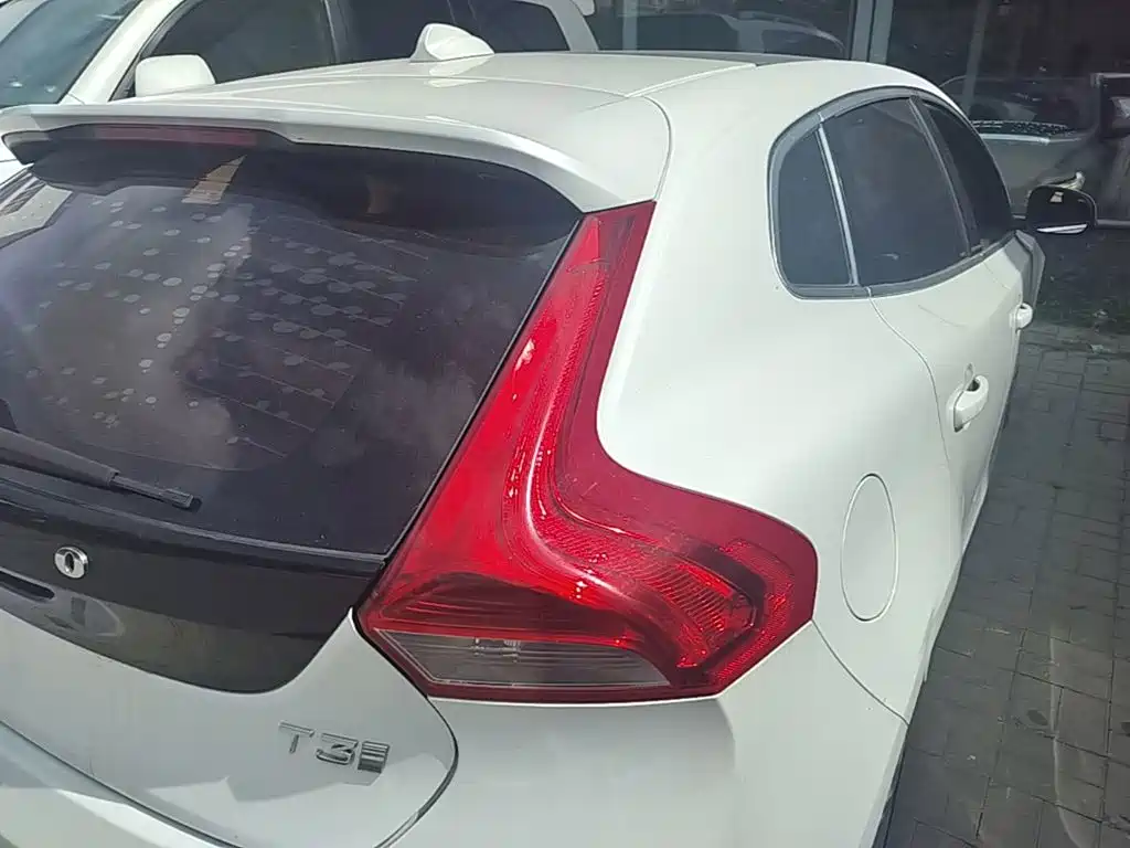 Volvo V40 — миниатюра 8