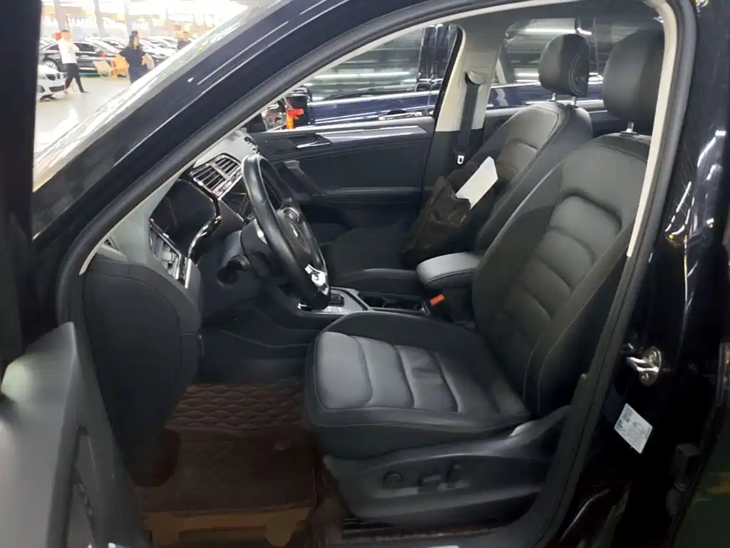 Volkswagen Tiguan L — миниатюра 15