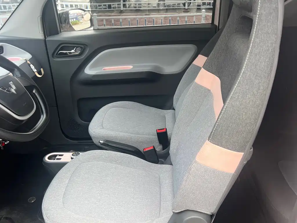 Wuling MINIEV — миниатюра 7