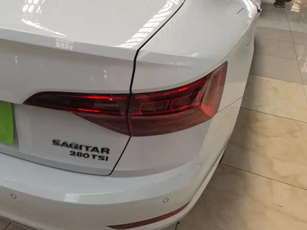 Volkswagen Sagitar — миниатюра 8