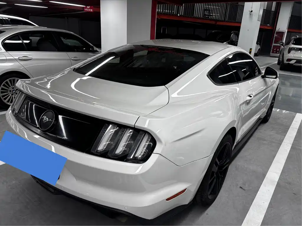 Ford Mustang — миниатюра 15