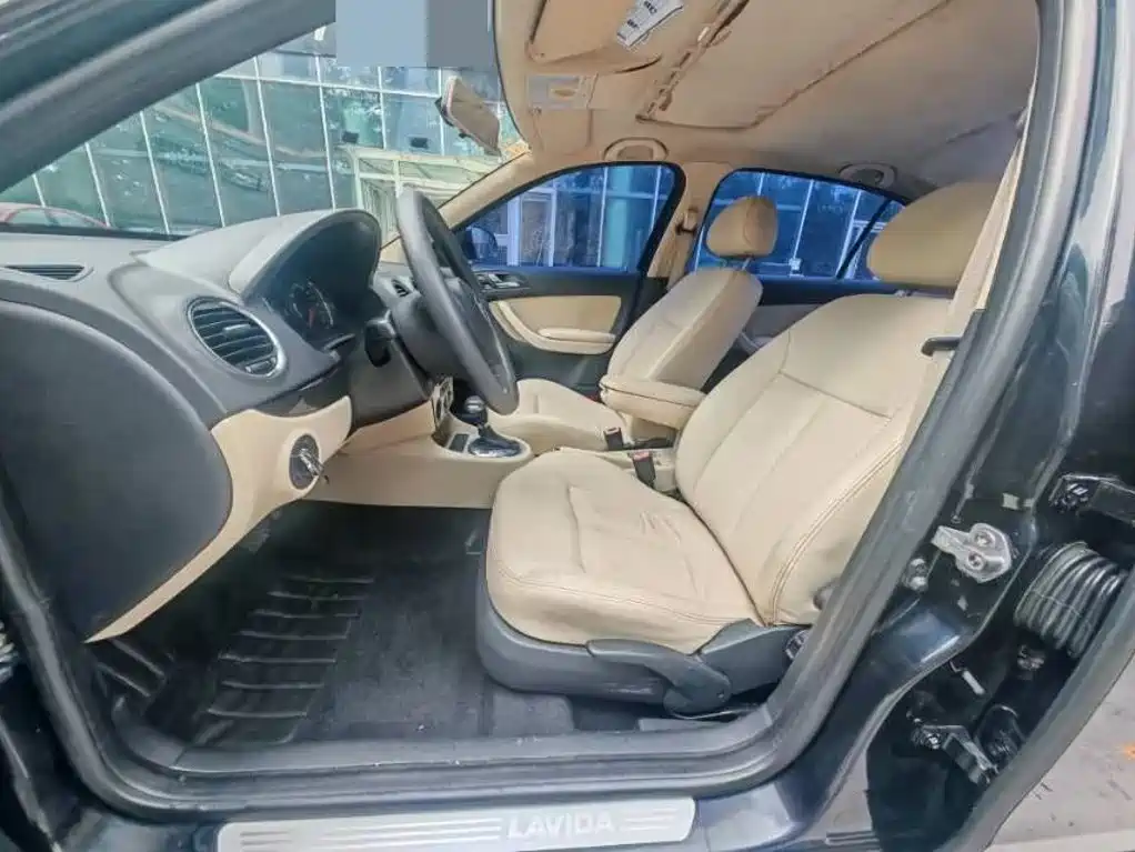 Volkswagen Lavida — миниатюра 9