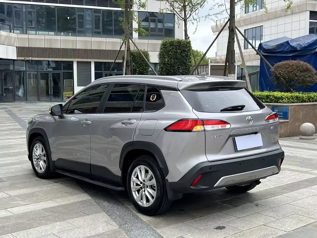 Toyota Corolla Cross — миниатюра 5