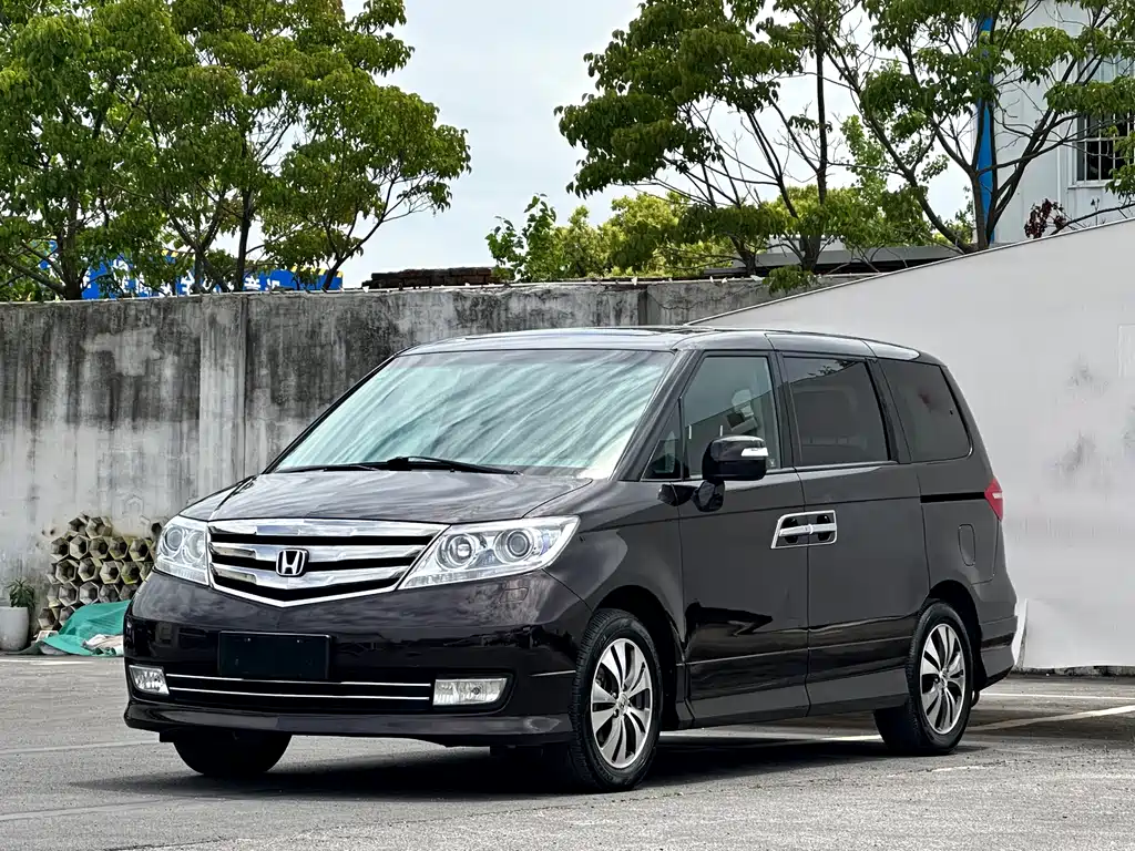Honda Elysion 2014