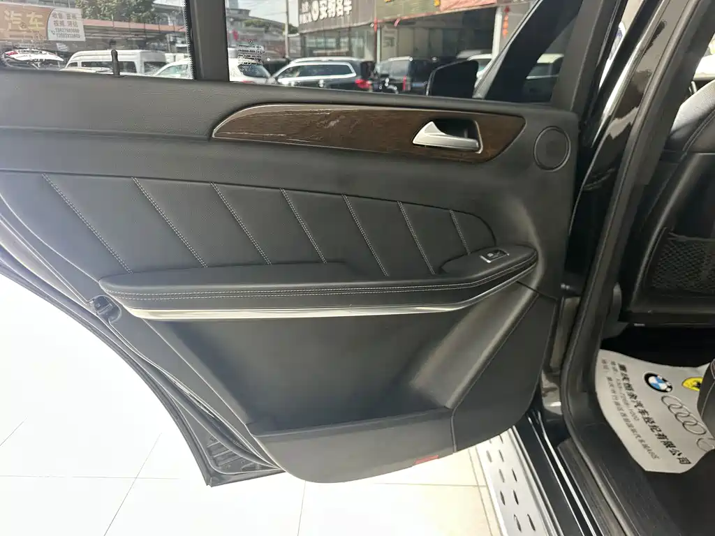 Mercedes-Benz GL-Class — миниатюра 21