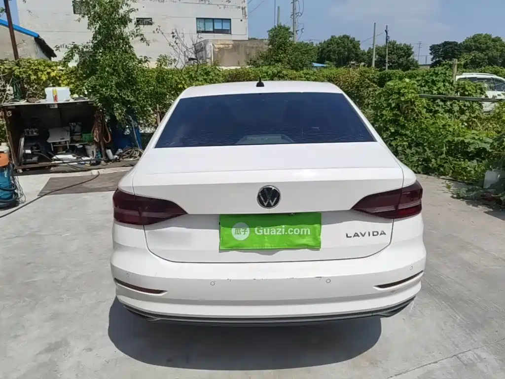 Volkswagen Lavida — миниатюра 6