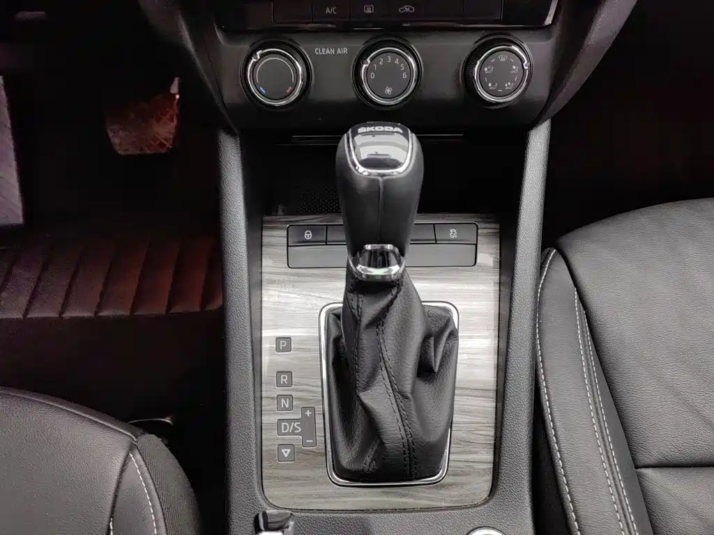 Skoda Octavia — миниатюра 13