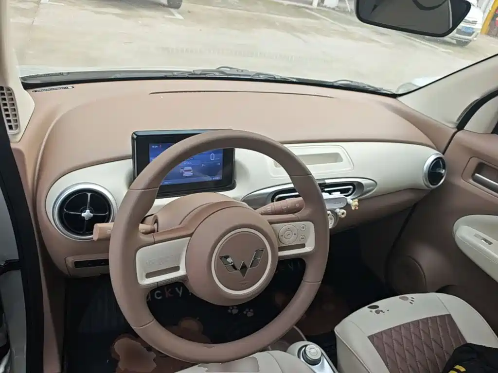 Wuling MINIEV — миниатюра 10