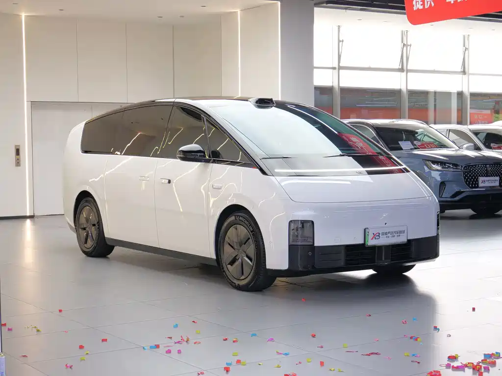 Li Auto Li MEGA — миниатюра 3