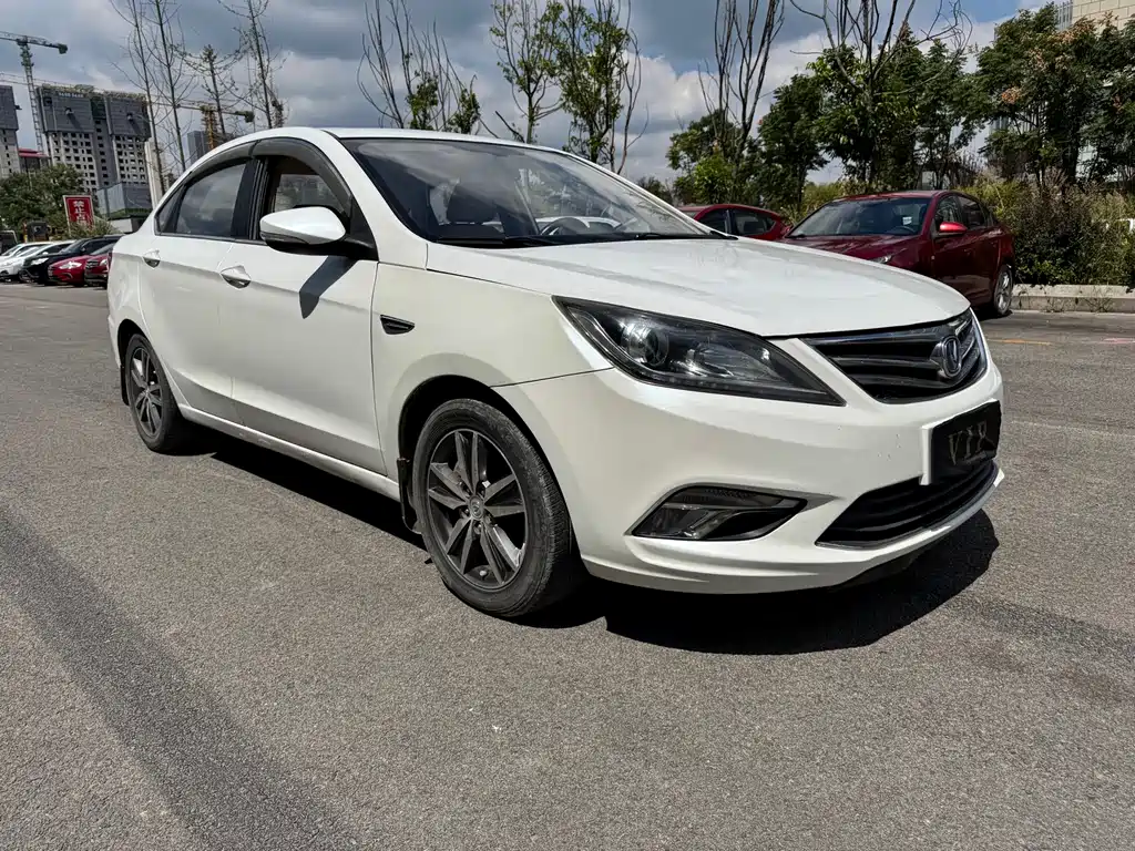 Changan Eado — миниатюра 3