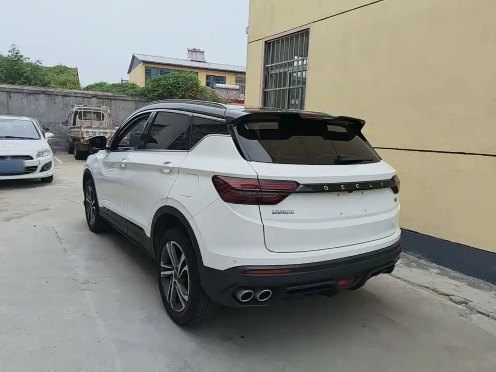 Geely Binyue — миниатюра 5