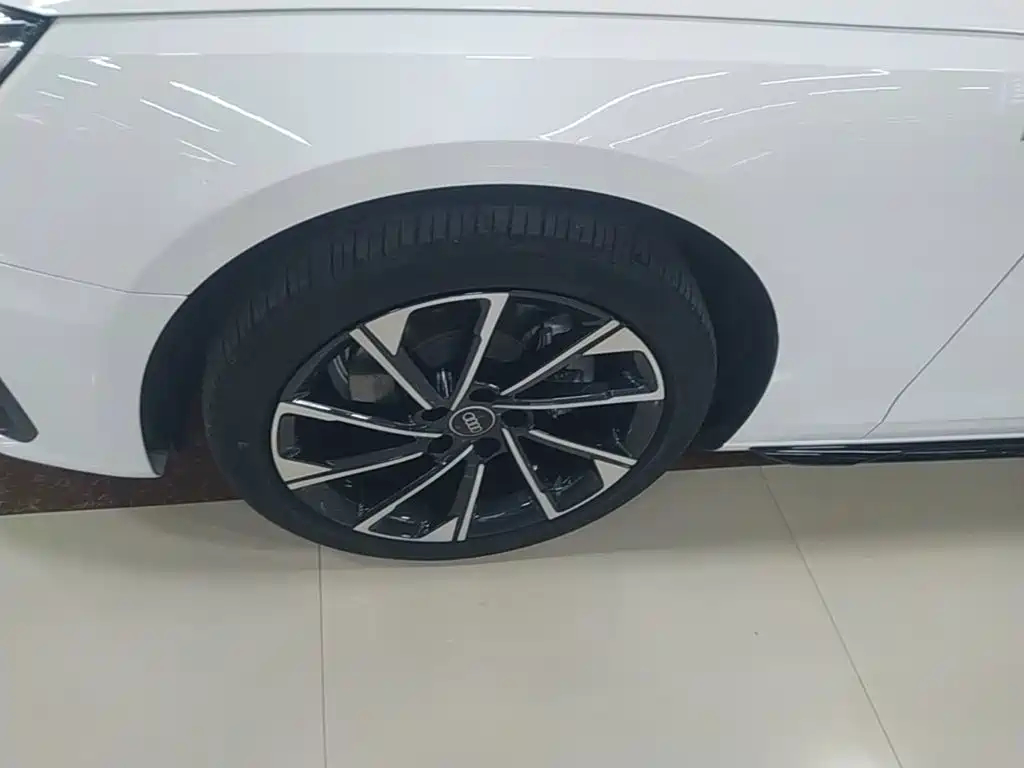 Audi A4L — миниатюра 23