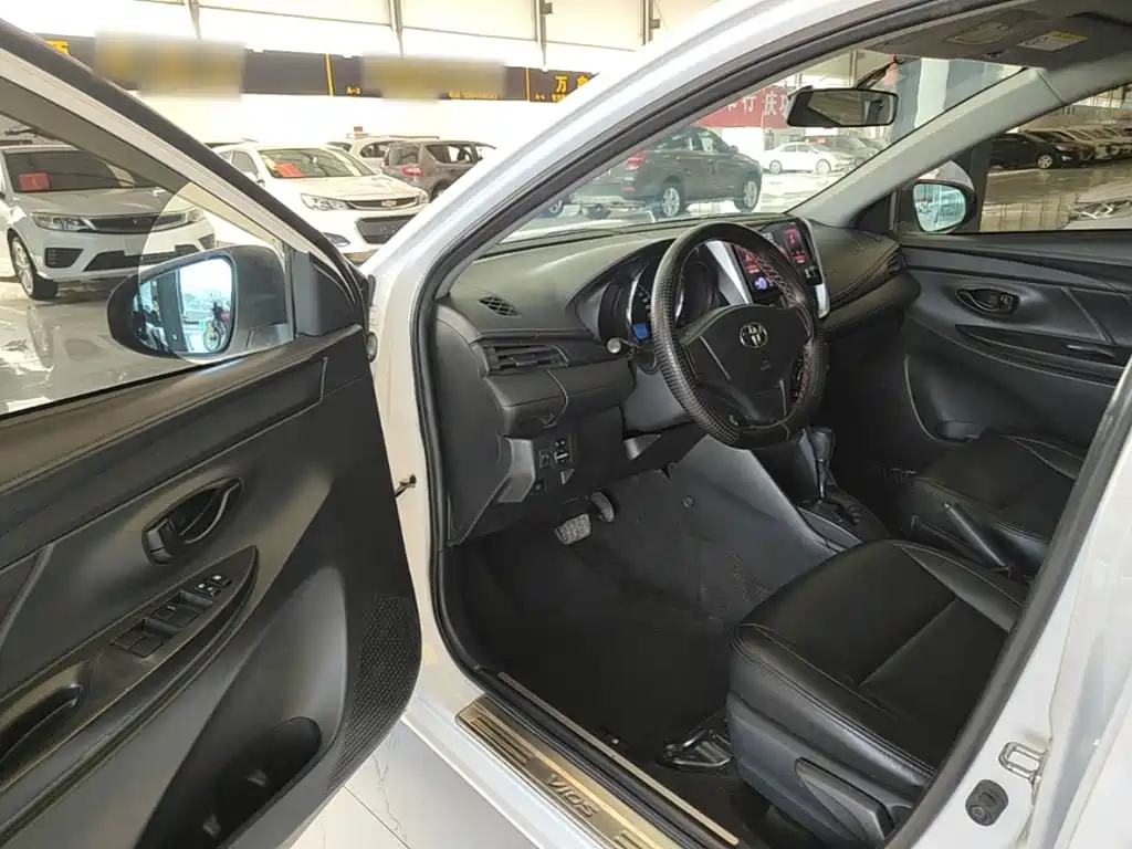 Toyota Yaris L — миниатюра 16