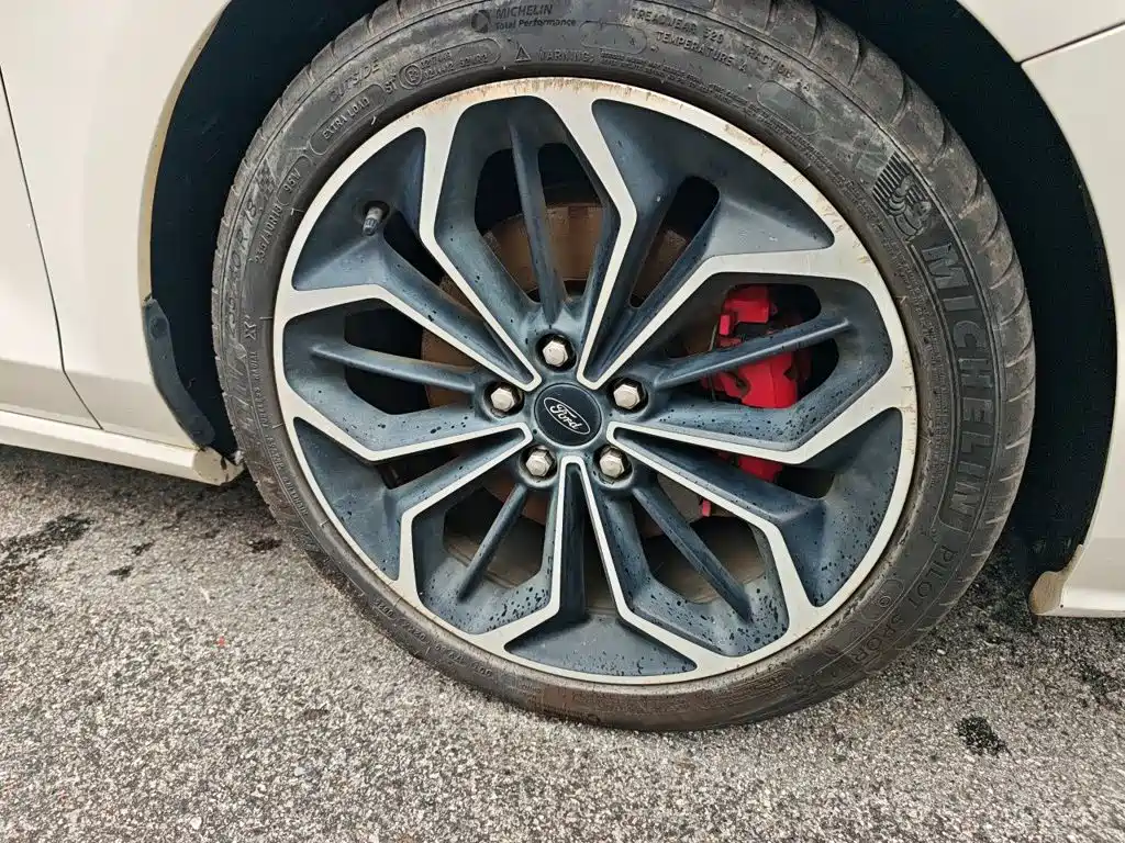 Ford Focus — миниатюра 24