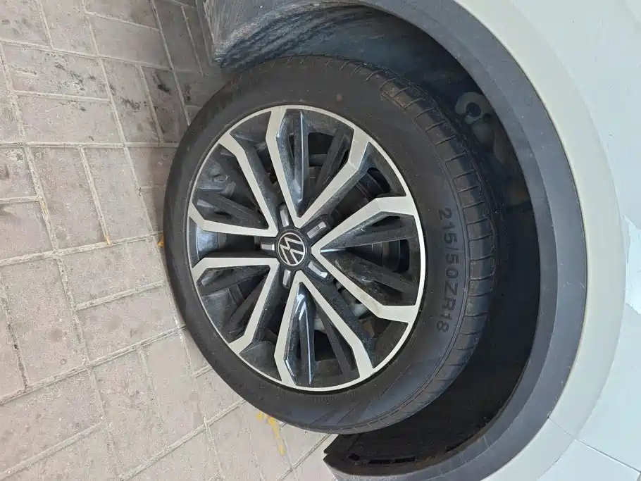 Volkswagen T-Roc — миниатюра 6