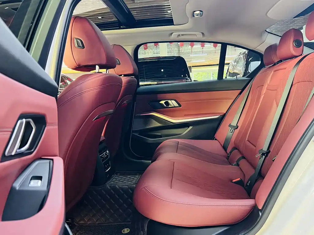 BMW 3 Series — миниатюра 12