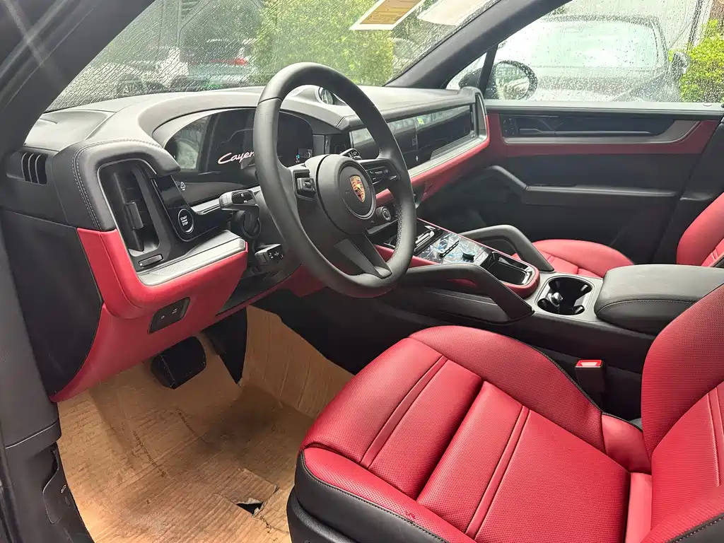 Porsche Cayenne — миниатюра 4