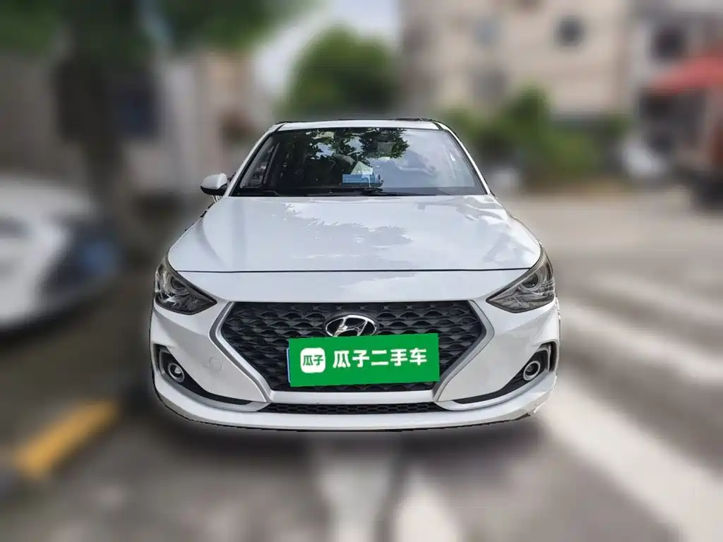 Hyundai Elantra — миниатюра 24