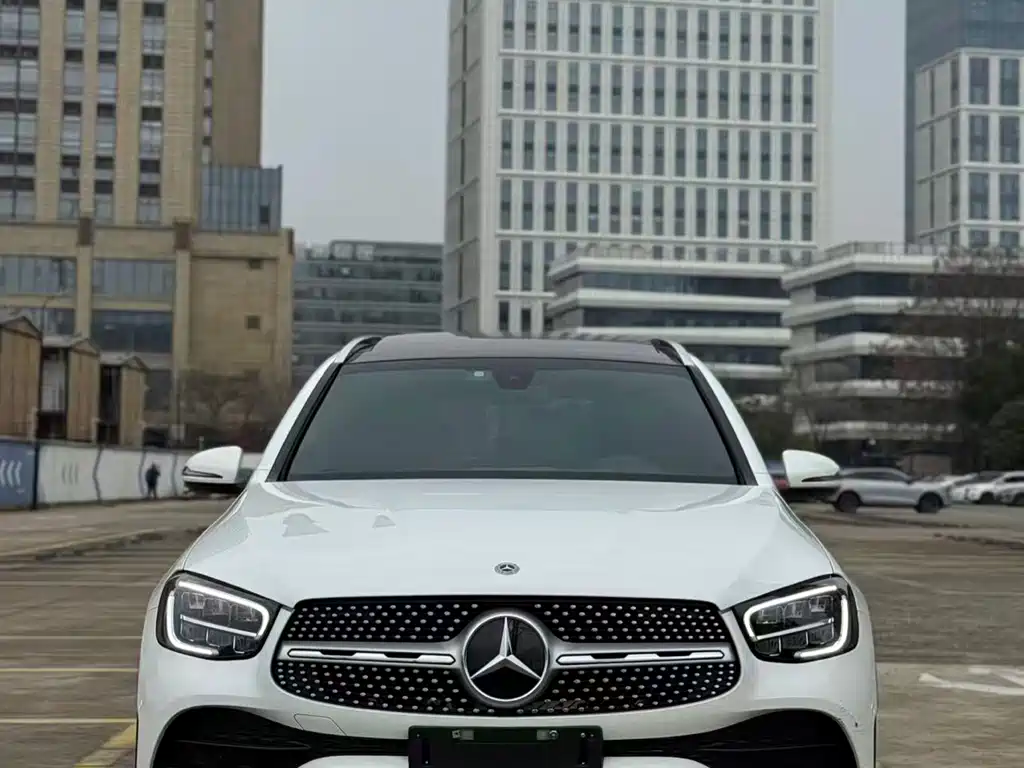 MERCEDES-BENZ GLC