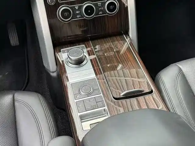 Land Rover Range Rover — миниатюра 15