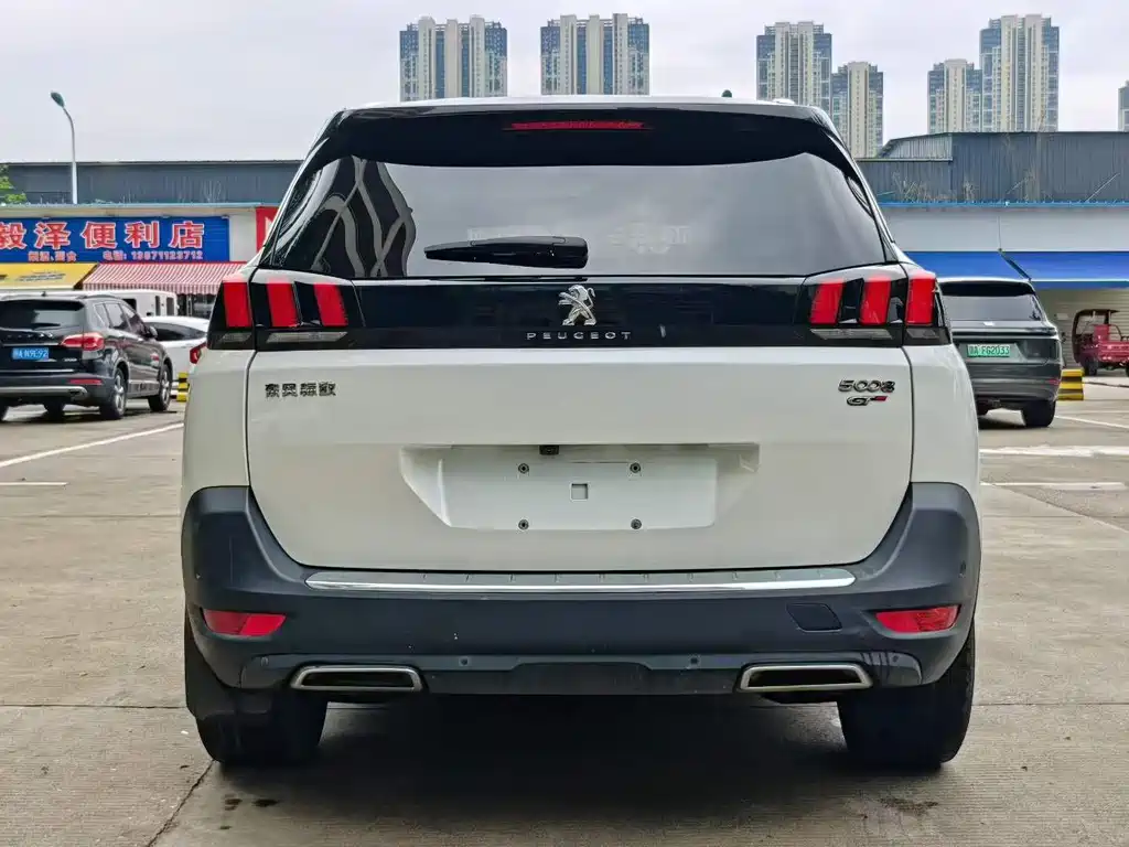 Peugeot 5008 — миниатюра 8