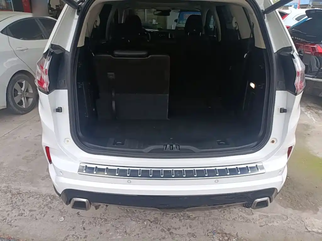 Ford Edge — миниатюра 19