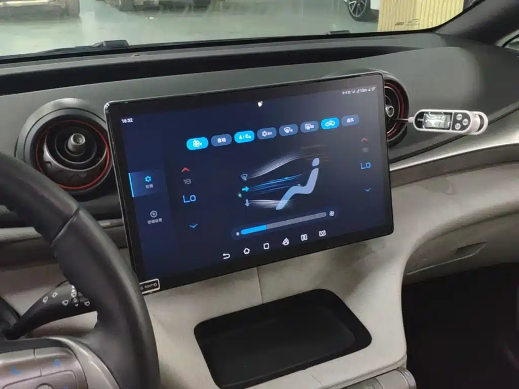 BYD Dolphin — миниатюра 13