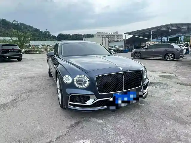 BENTLEY FLYING 2020