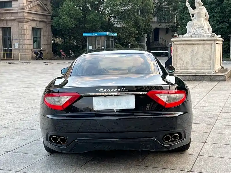 MASERATI GRANTURISMO