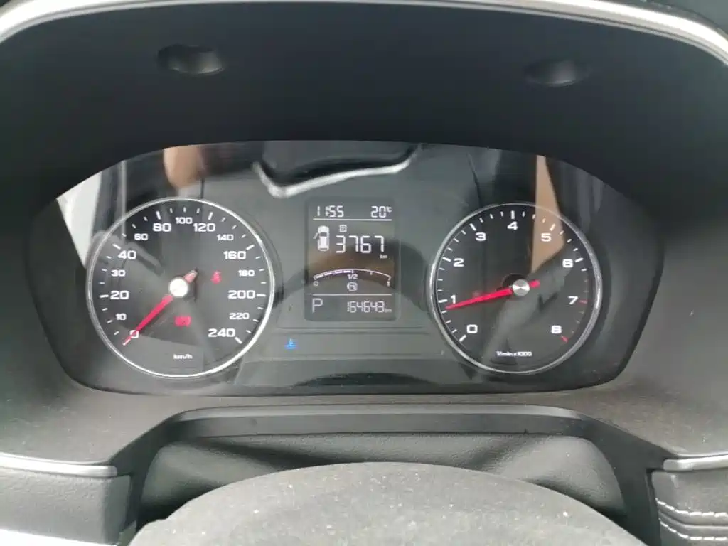 Roewe RX5 — миниатюра 12