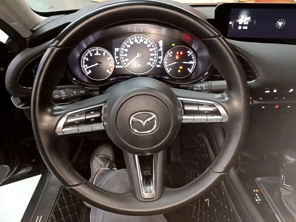 Mazda 3 Axela — миниатюра 11