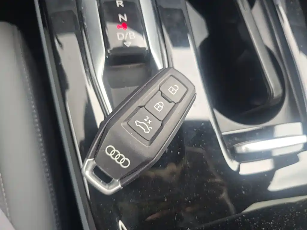 Audi AudiQ6L e-tron — миниатюра 13